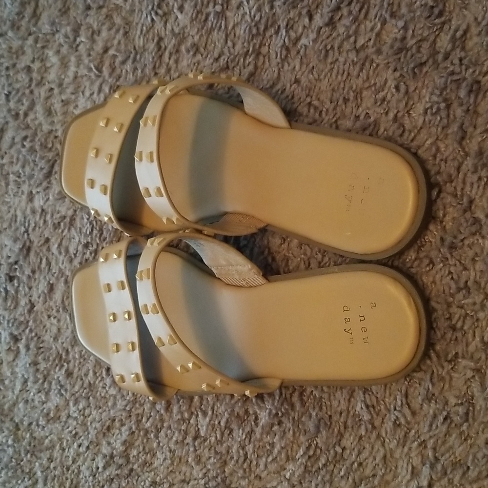 Sandals - Picture 2 of 2